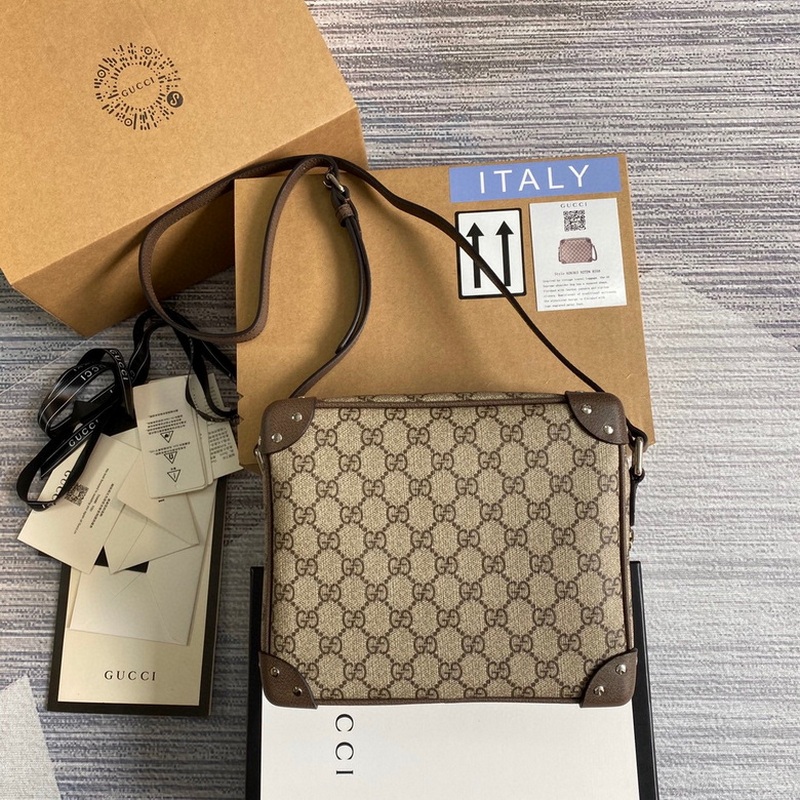 Gucci Handbags 636